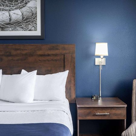 Travelodge Suites By Wyndham Saint John Ngoại thất bức ảnh