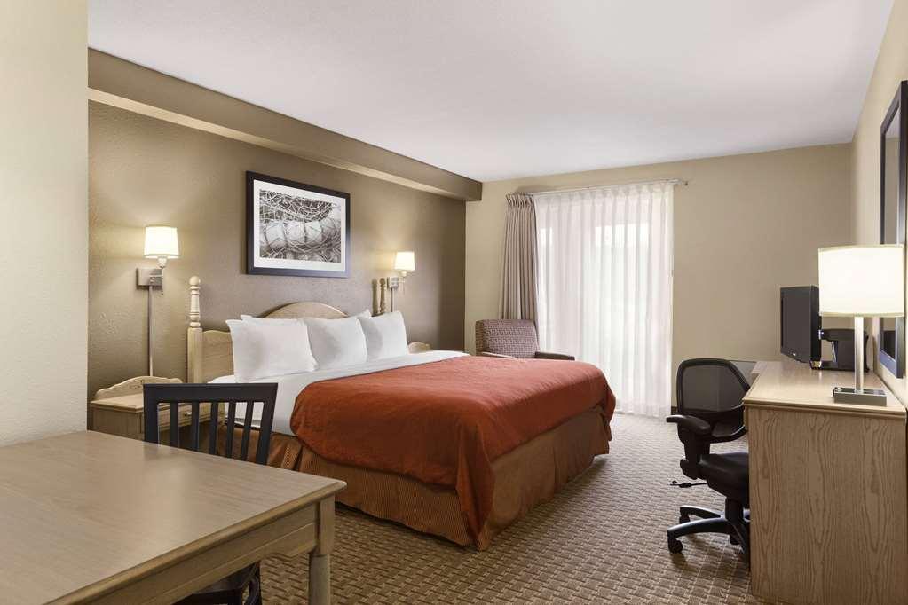 Travelodge Suites By Wyndham Saint John Phòng bức ảnh