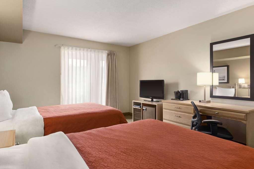 Travelodge Suites By Wyndham Saint John Phòng bức ảnh